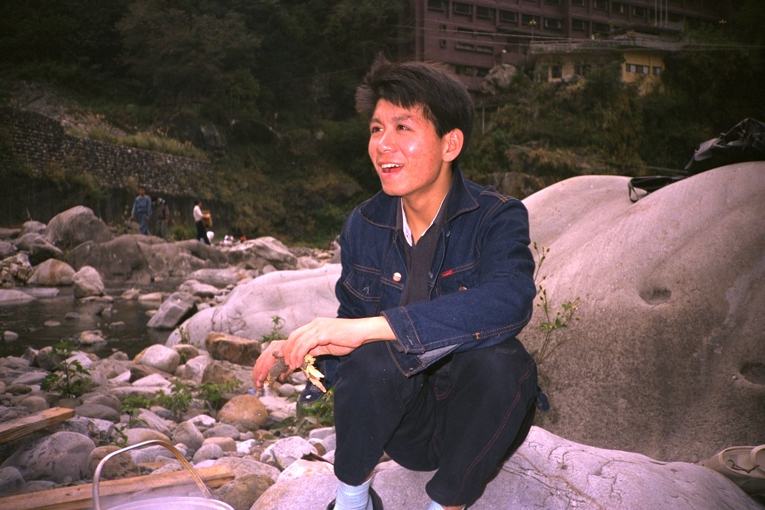 嶺東中學資訊科一班帥哥網路同學會老照片時光機