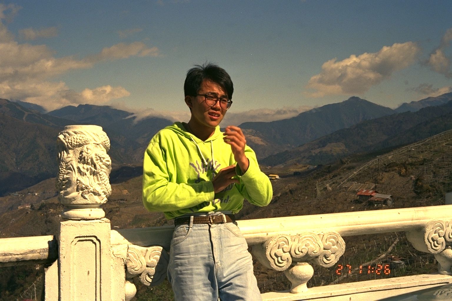 嶺東中學資訊科五班畢業旅行帥哥網路同學會老照片時光機