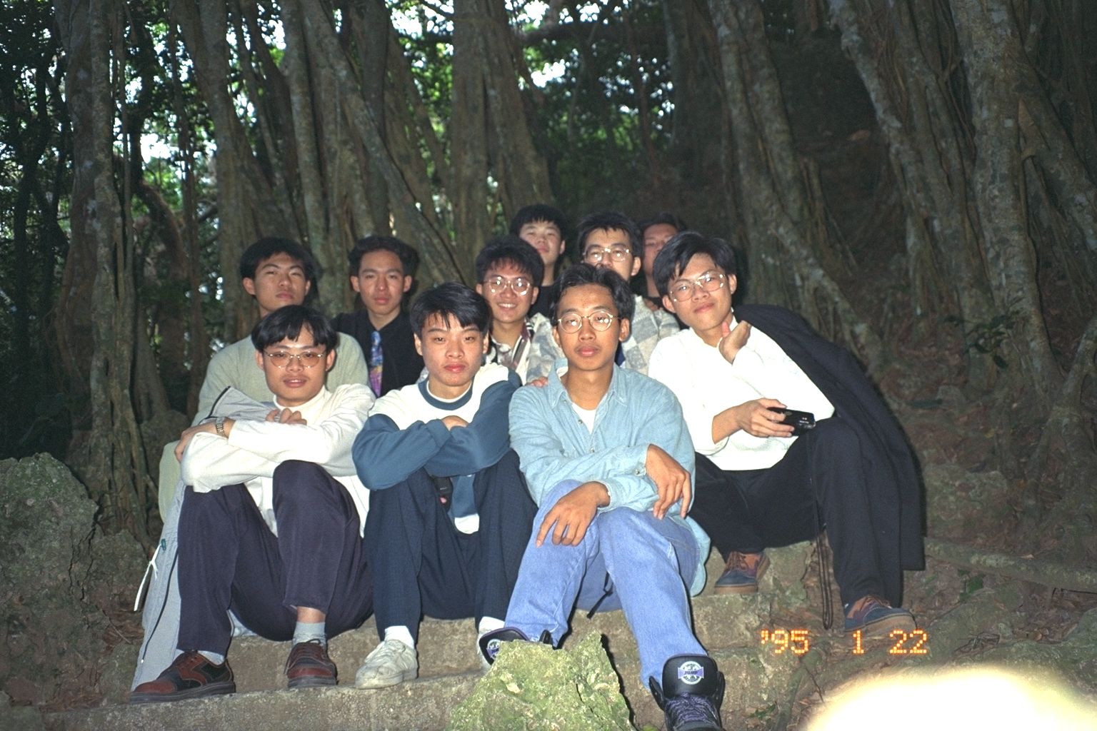 嶺東中學資訊科同學會蔡立芳老照片時光機