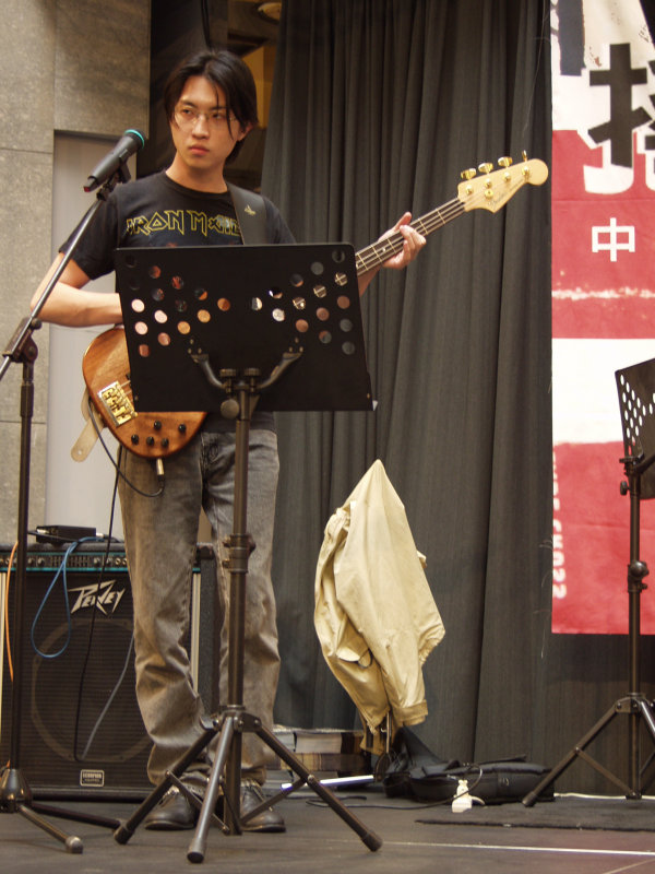 大魯閣新時代購物中心大學熱門音樂社團演奏會20020323台中拍照景點2018