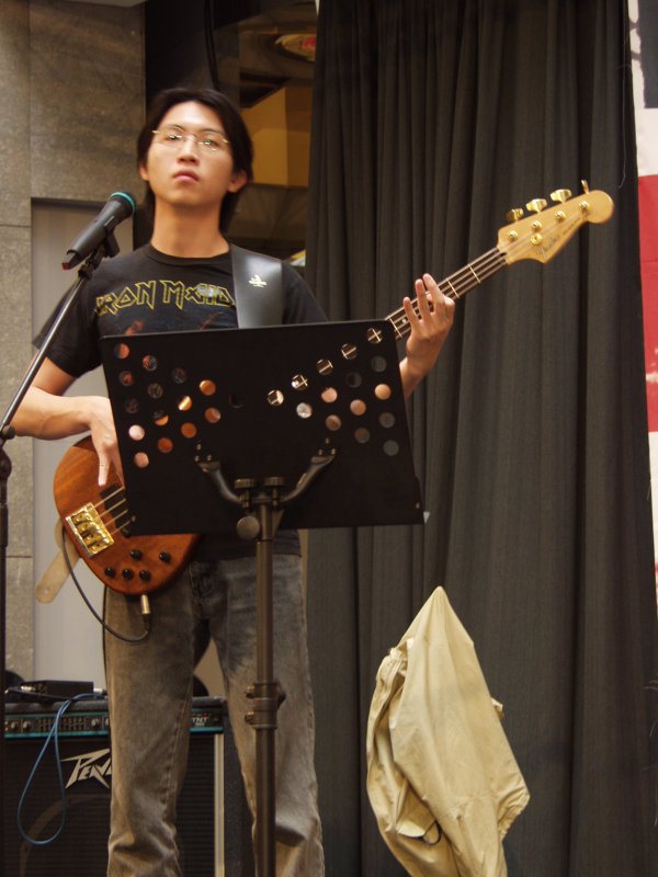 大魯閣新時代購物中心大學熱門音樂社團演奏會20020323台中拍照景點2018