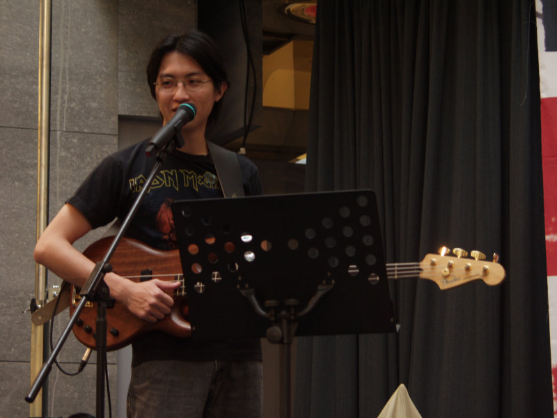 大魯閣新時代購物中心大學熱門音樂社團演奏會20020323台中拍照景點2018