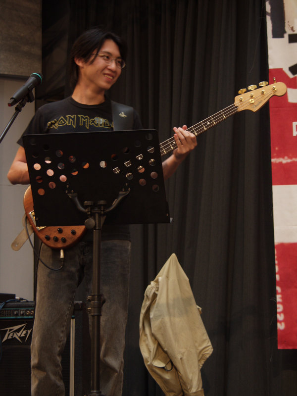 大魯閣新時代購物中心大學熱門音樂社團演奏會20020323台中拍照景點2018