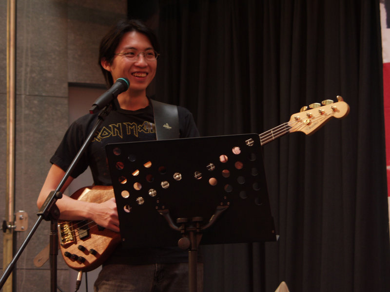 大魯閣新時代購物中心大學熱門音樂社團演奏會20020323台中拍照景點2018