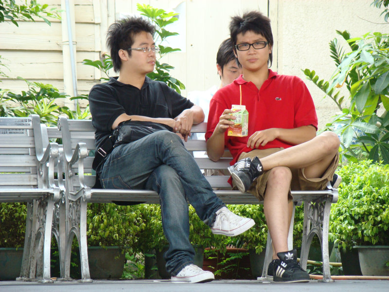 月台交談旅客2007台中火車站台灣鐵路旅遊攝影