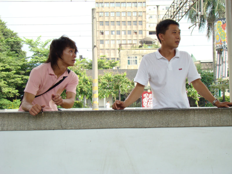 月台交談旅客2007台中火車站台灣鐵路旅遊攝影