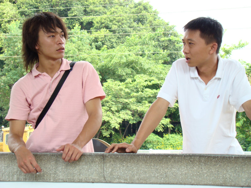 月台交談旅客2007台中火車站台灣鐵路旅遊攝影