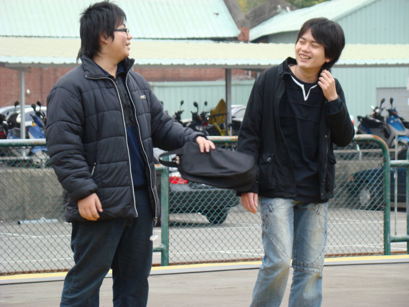 月台交談旅客2008台中火車站台灣鐵路旅遊攝影