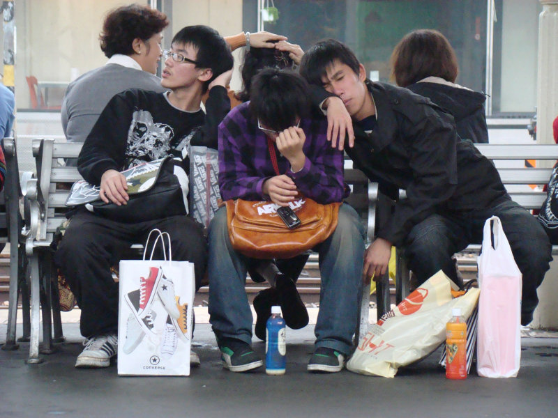 月台交談旅客2008台中火車站台灣鐵路旅遊攝影