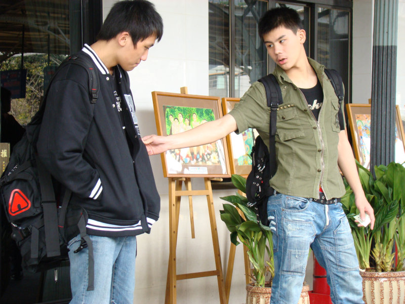 月台交談旅客2008台中火車站台灣鐵路旅遊攝影