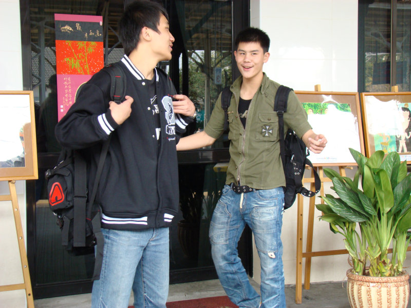 月台交談旅客2008台中火車站台灣鐵路旅遊攝影