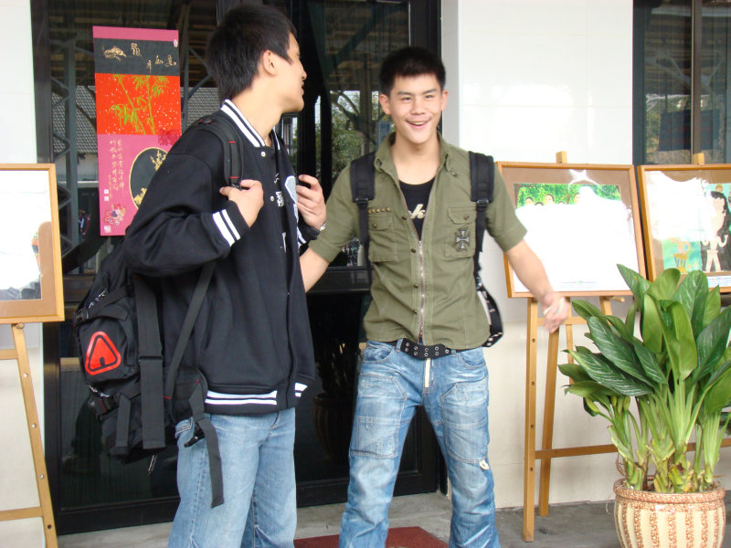 月台交談旅客2008台中火車站台灣鐵路旅遊攝影