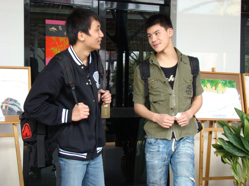 月台交談旅客2008台中火車站台灣鐵路旅遊攝影