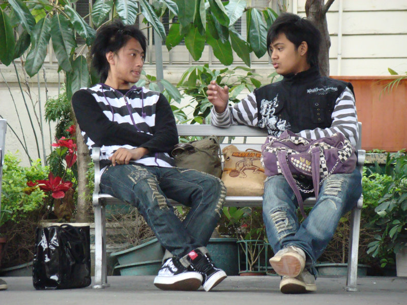 月台交談旅客2008台中火車站台灣鐵路旅遊攝影