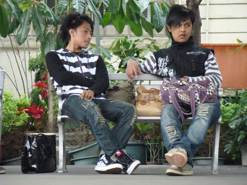 月台交談旅客2008台中火車站台灣鐵路旅遊攝影