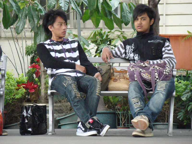 月台交談旅客2008台中火車站台灣鐵路旅遊攝影