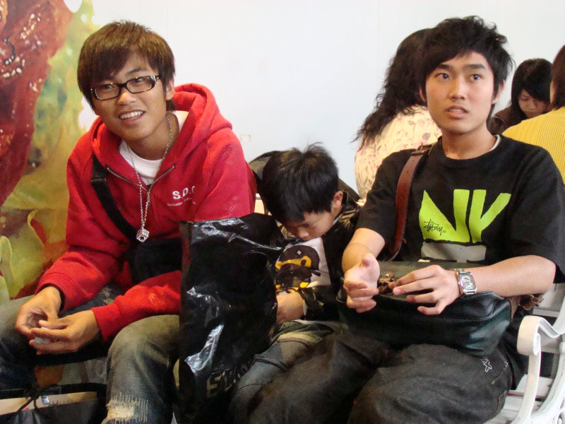 月台交談旅客2008台中火車站台灣鐵路旅遊攝影