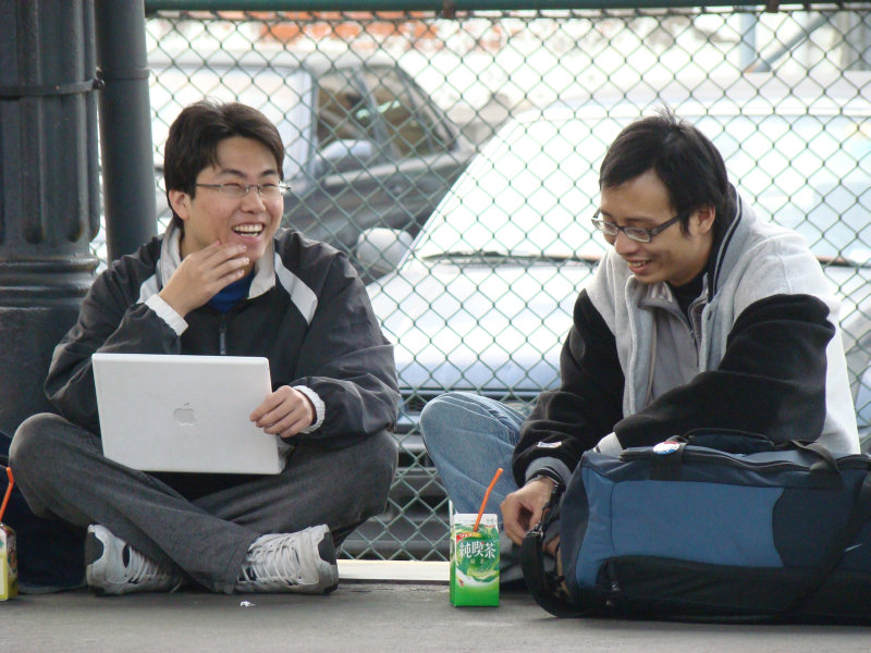 月台交談旅客2008台中火車站台灣鐵路旅遊攝影