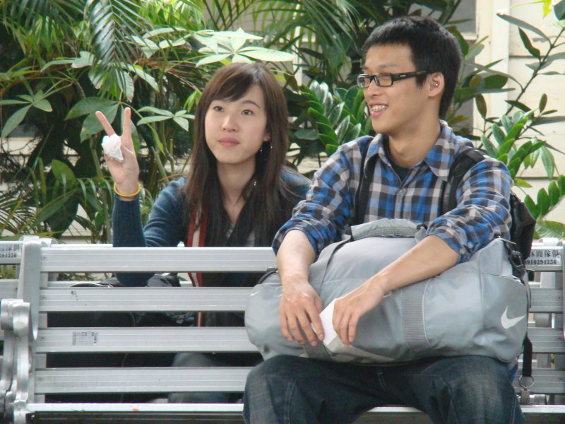 月台交談旅客2008台中火車站台灣鐵路旅遊攝影