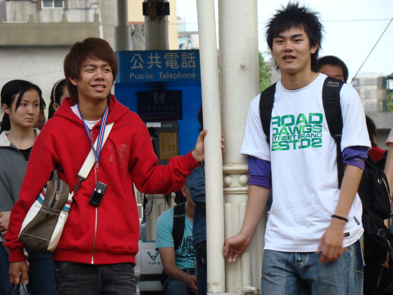 月台交談旅客2008台中火車站台灣鐵路旅遊攝影