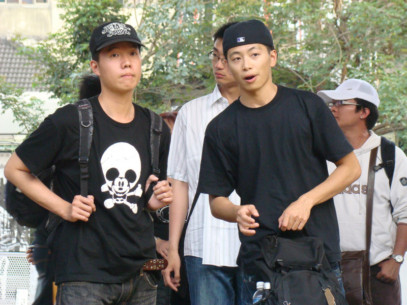 月台交談旅客2009台中火車站台灣鐵路旅遊攝影