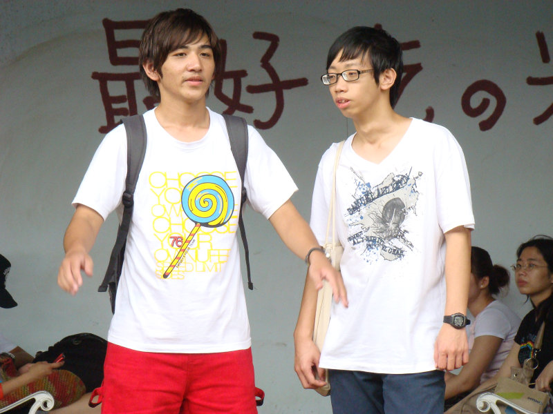 月台交談旅客2009台中火車站台灣鐵路旅遊攝影