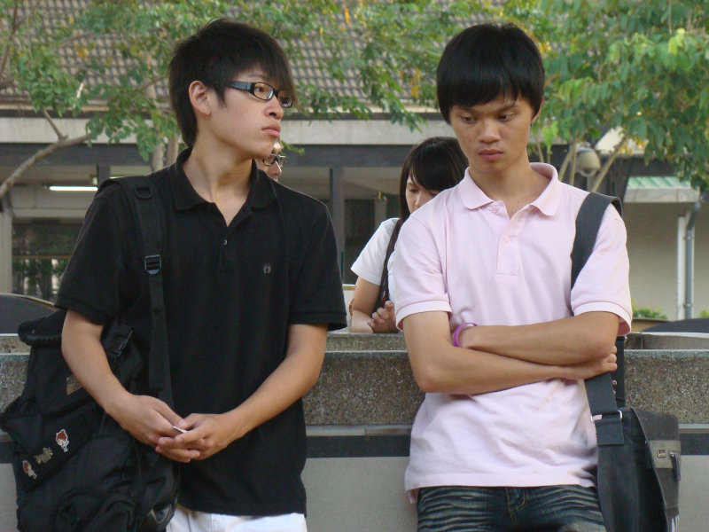 月台交談旅客2009台中火車站台灣鐵路旅遊攝影