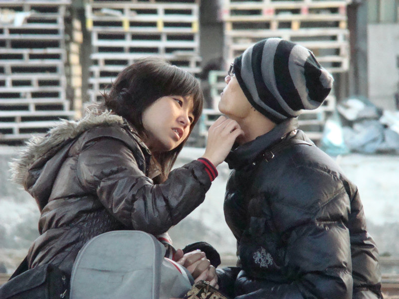 月台交談旅客2009台中火車站台灣鐵路旅遊攝影