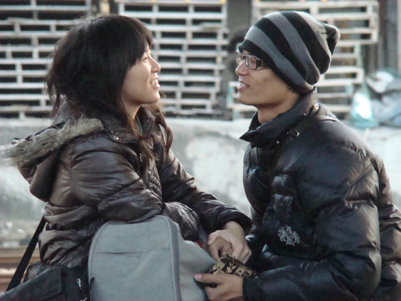 月台交談旅客2009台中火車站台灣鐵路旅遊攝影