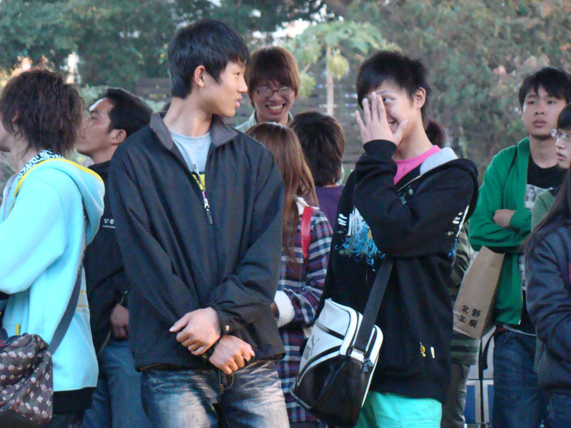 月台交談旅客2009台中火車站台灣鐵路旅遊攝影