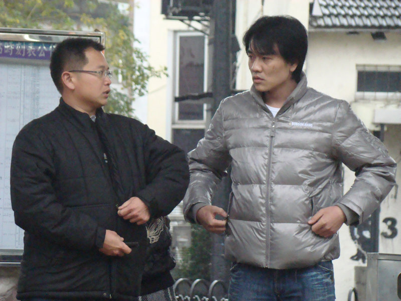 月台交談旅客2010台中火車站台灣鐵路旅遊攝影