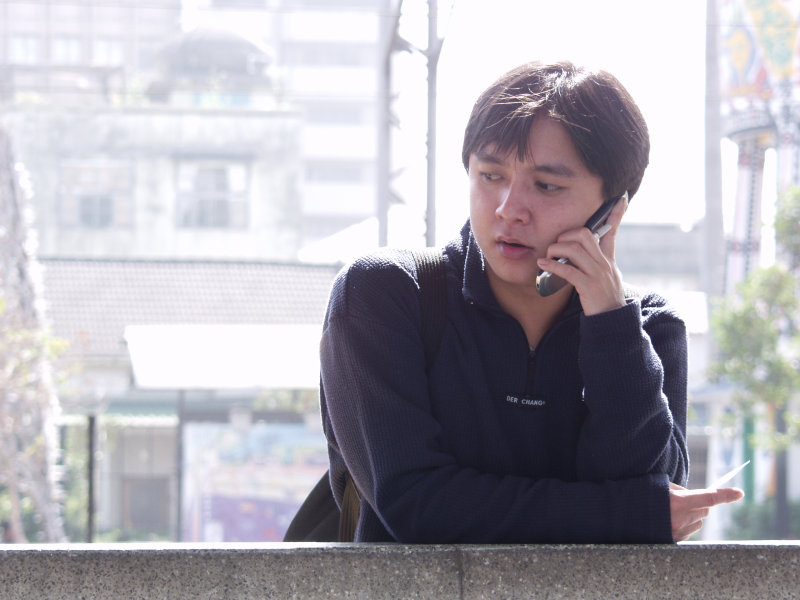 月台交談的旅客2006台中火車站台灣鐵路旅遊攝影