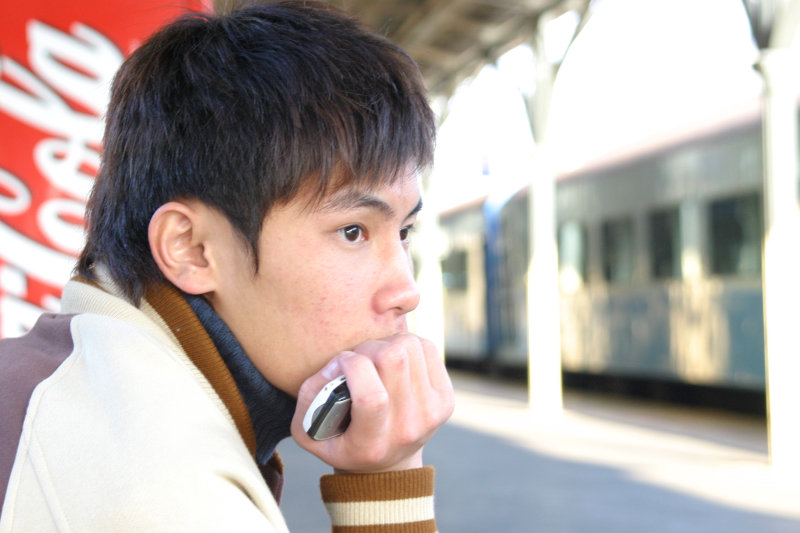 月台旅客2005年台中火車站台灣鐵路旅遊攝影