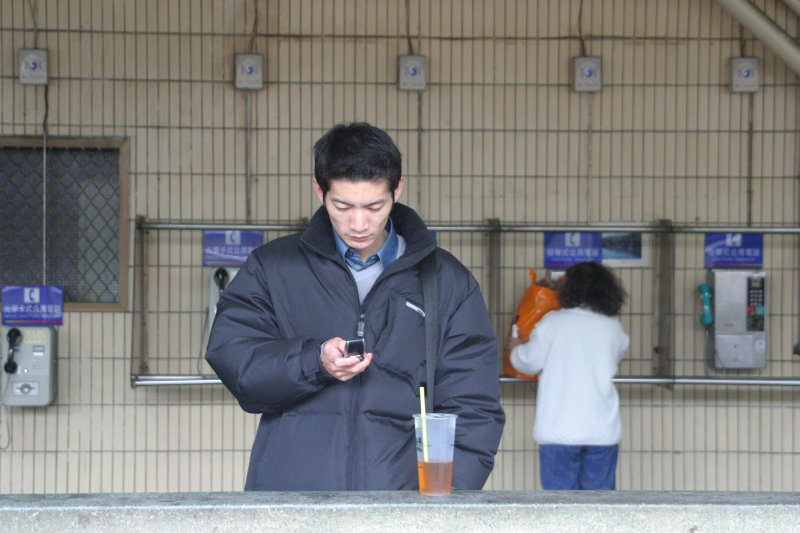 月台旅客2005年台中火車站台灣鐵路旅遊攝影