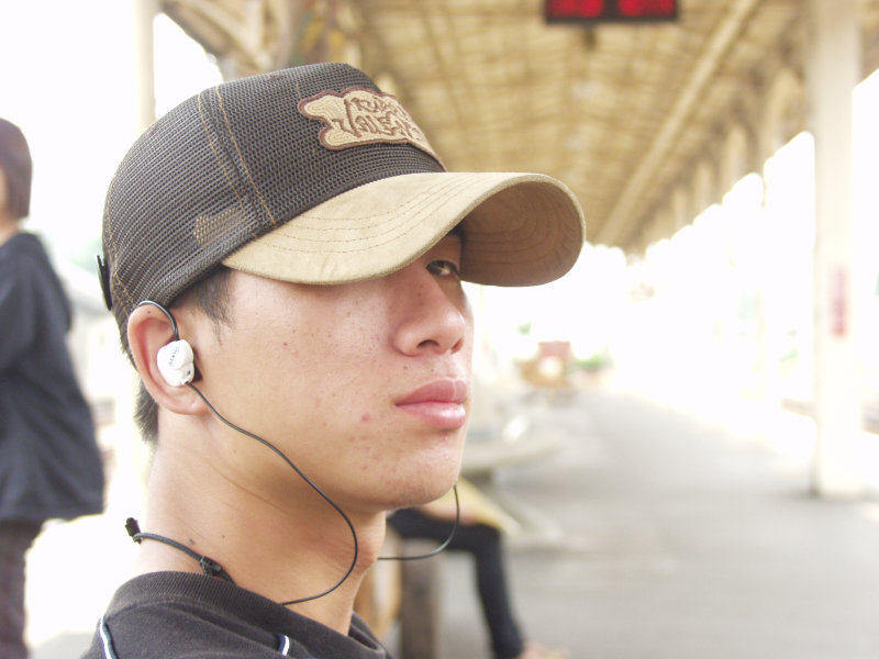 月台旅客2005年台中火車站台灣鐵路旅遊攝影