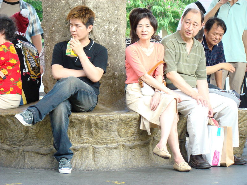 月台旅客2007台中火車站台灣鐵路旅遊攝影