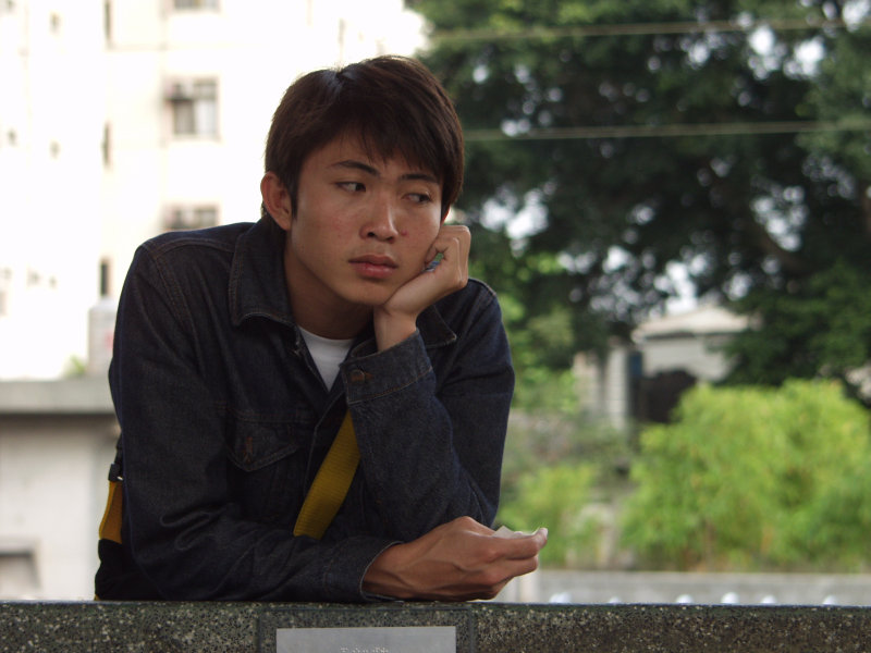 月台旅客特寫2002台中火車站台灣鐵路旅遊攝影