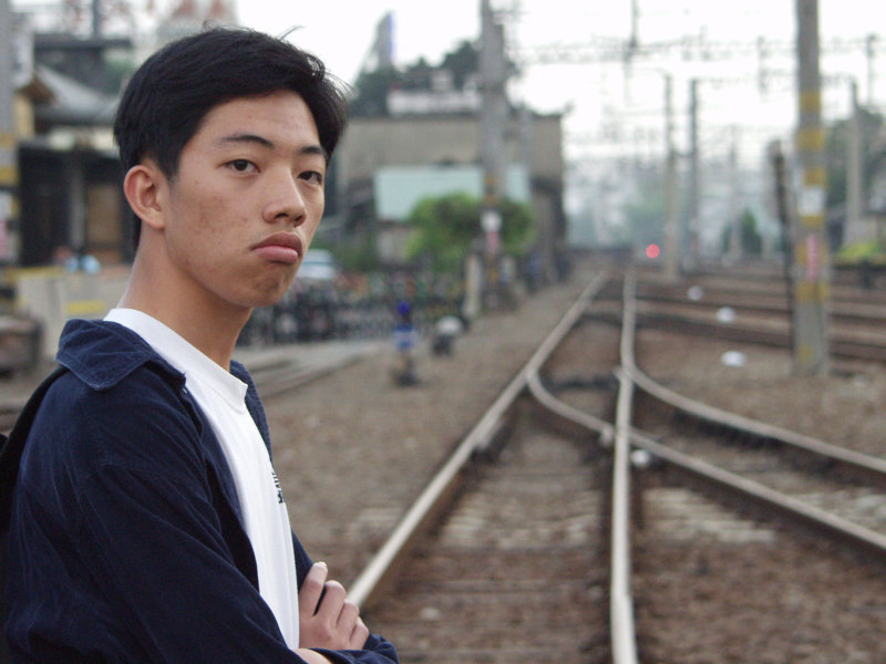 月台旅客特寫2002台中火車站台灣鐵路旅遊攝影