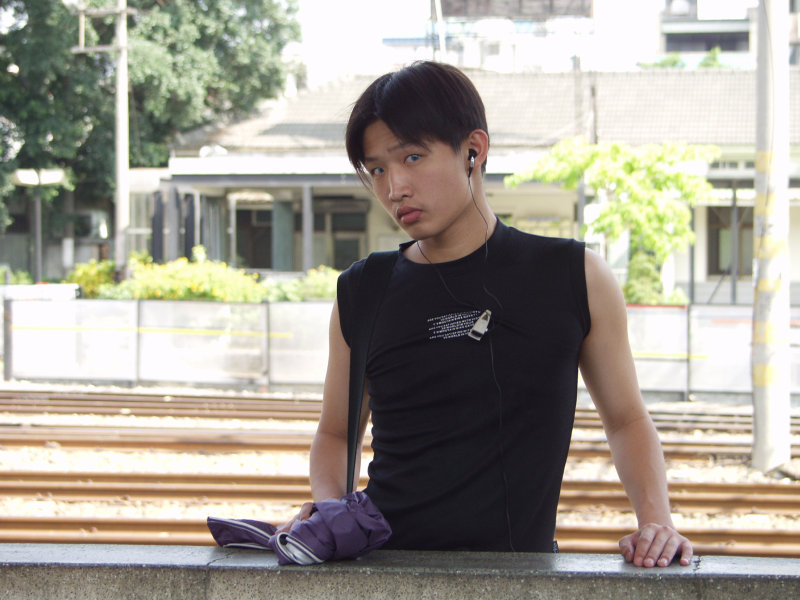 月台旅客特寫2002台中火車站台灣鐵路旅遊攝影