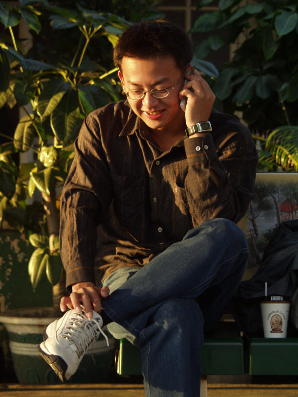 月台旅客特寫2002台中火車站台灣鐵路旅遊攝影