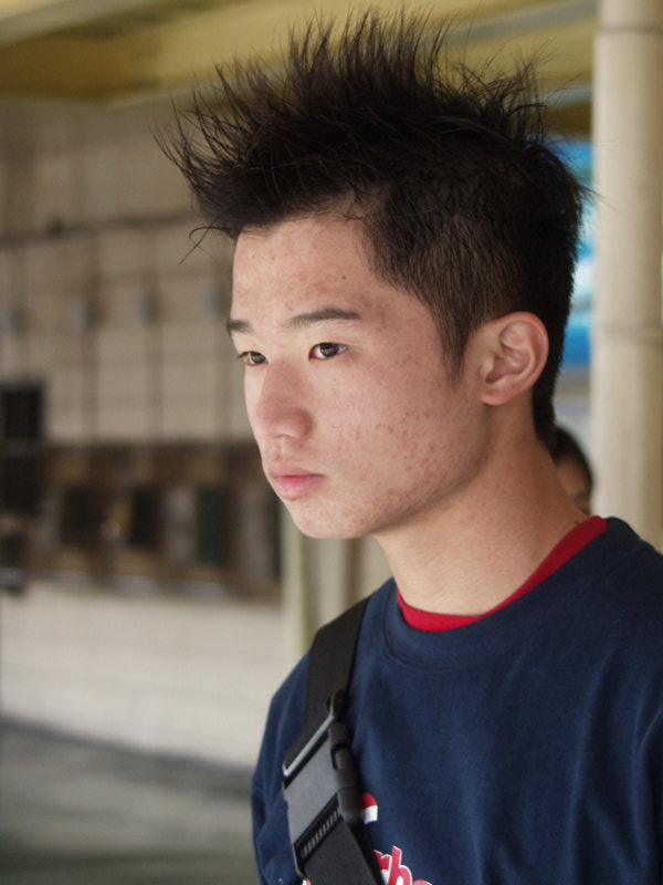 月台旅客特寫2003台中火車站台灣鐵路旅遊攝影