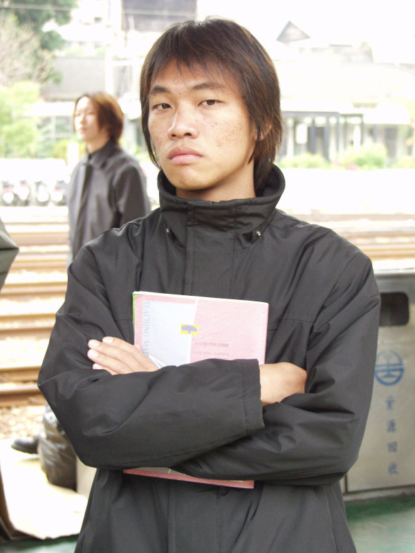 月台旅客特寫2003台中火車站台灣鐵路旅遊攝影