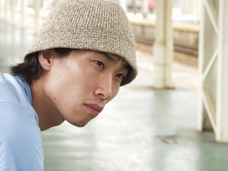 月台旅客特寫2003台中火車站台灣鐵路旅遊攝影