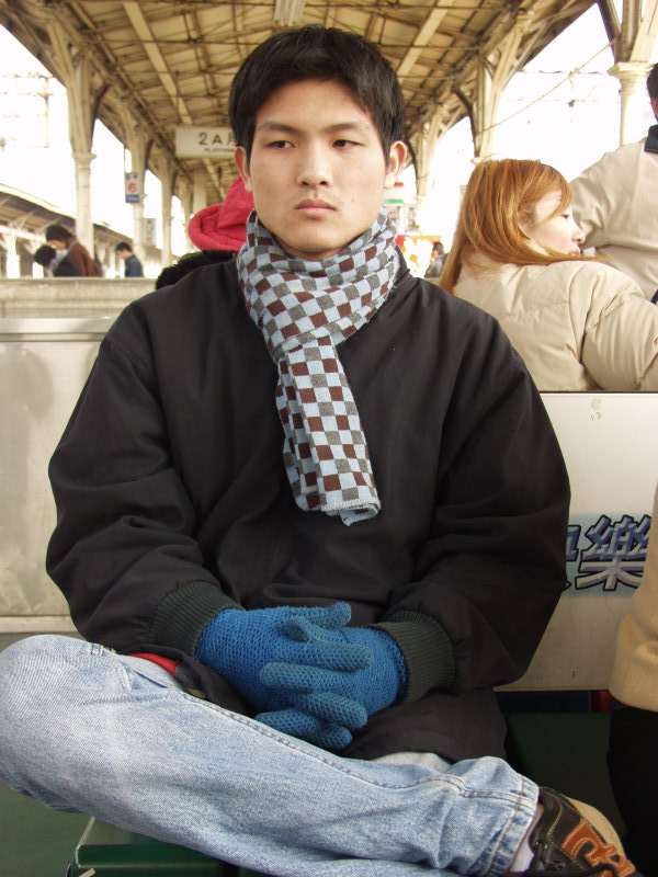 月台旅客特寫2004台中火車站台灣鐵路旅遊攝影