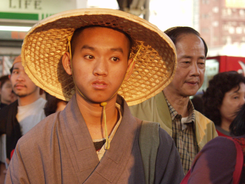 月台旅客特寫2004台中火車站台灣鐵路旅遊攝影