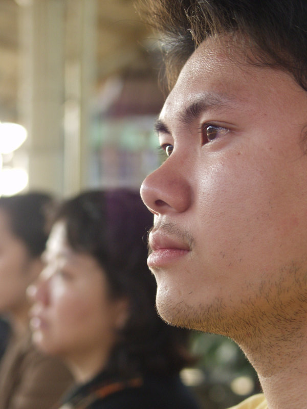 月台旅客特寫2004台中火車站台灣鐵路旅遊攝影