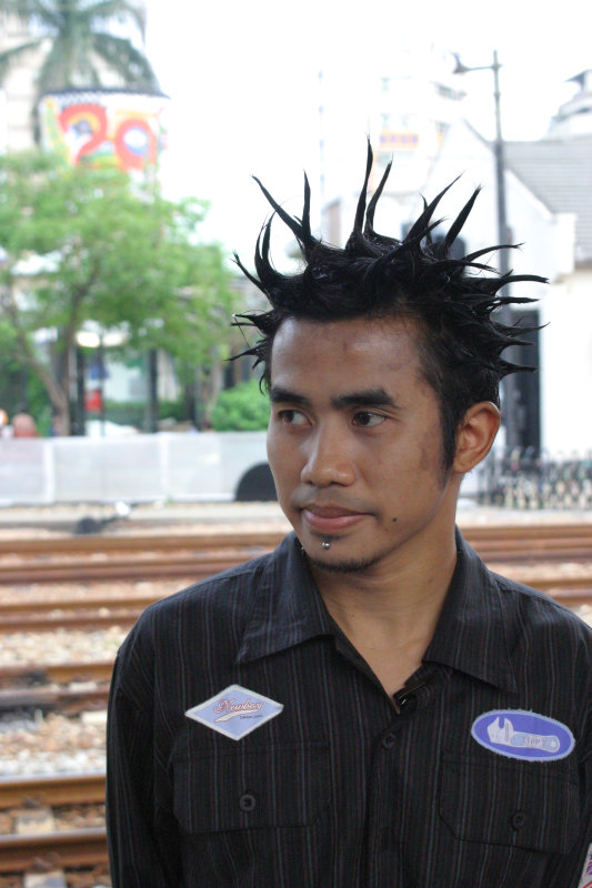 月台旅客特寫2005台中火車站台灣鐵路旅遊攝影