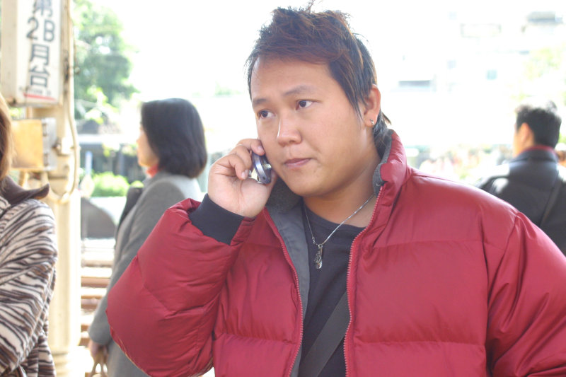 月台旅客特寫2005台中火車站台灣鐵路旅遊攝影