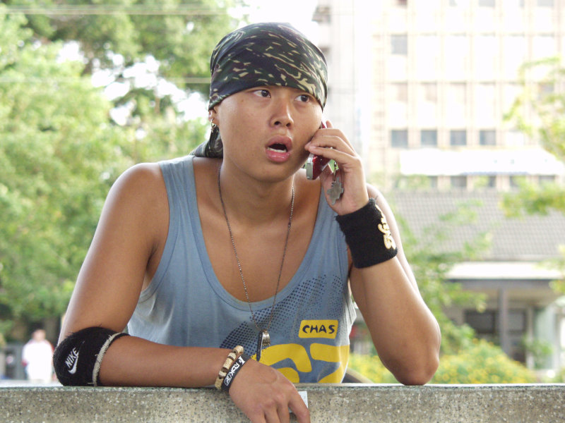 月台旅客特寫2005台中火車站台灣鐵路旅遊攝影