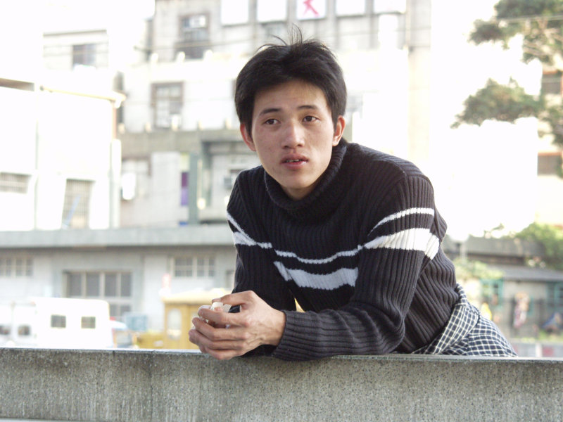 月台旅客特寫2006台中火車站台灣鐵路旅遊攝影